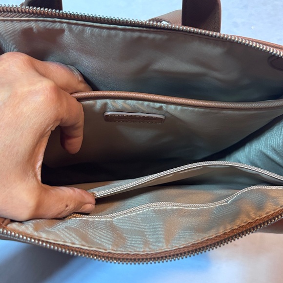 New With Tags Women's Samsonite Executive Leather Convertible Backpack Cognac - Picture 5 of 14